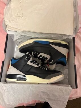 Jordan Men's Black, Blue & Gray Retro Basketball Sneakers